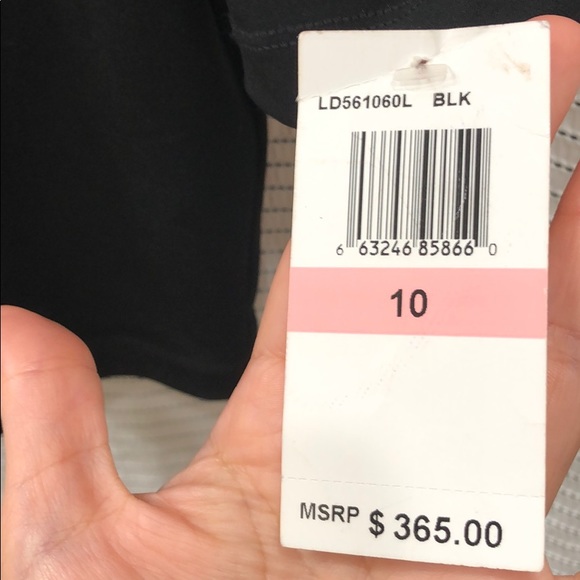 NWT Elizabeth &James Black long sleeve mesh dress - Picture 2 of 6